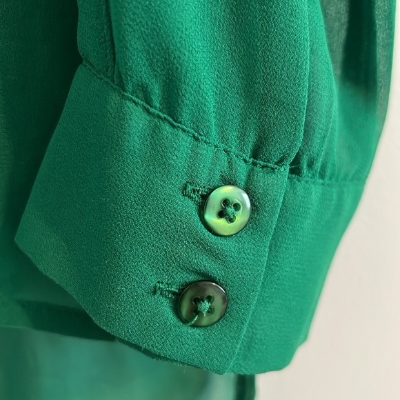 Dynamite size small green blouse - Picture 4 of 5